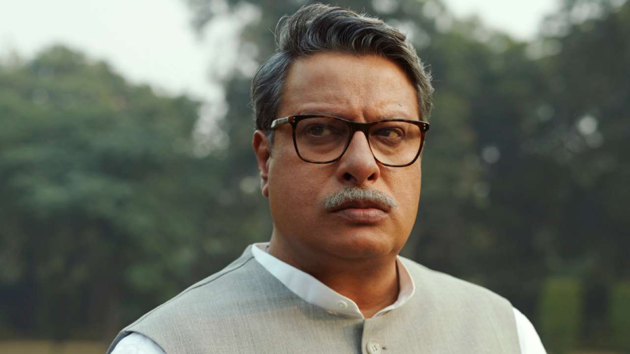 948454 tigmanshu dhulia as devki nandan