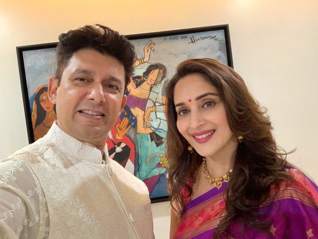 Madhuri Dixit with husband 1024x768 1