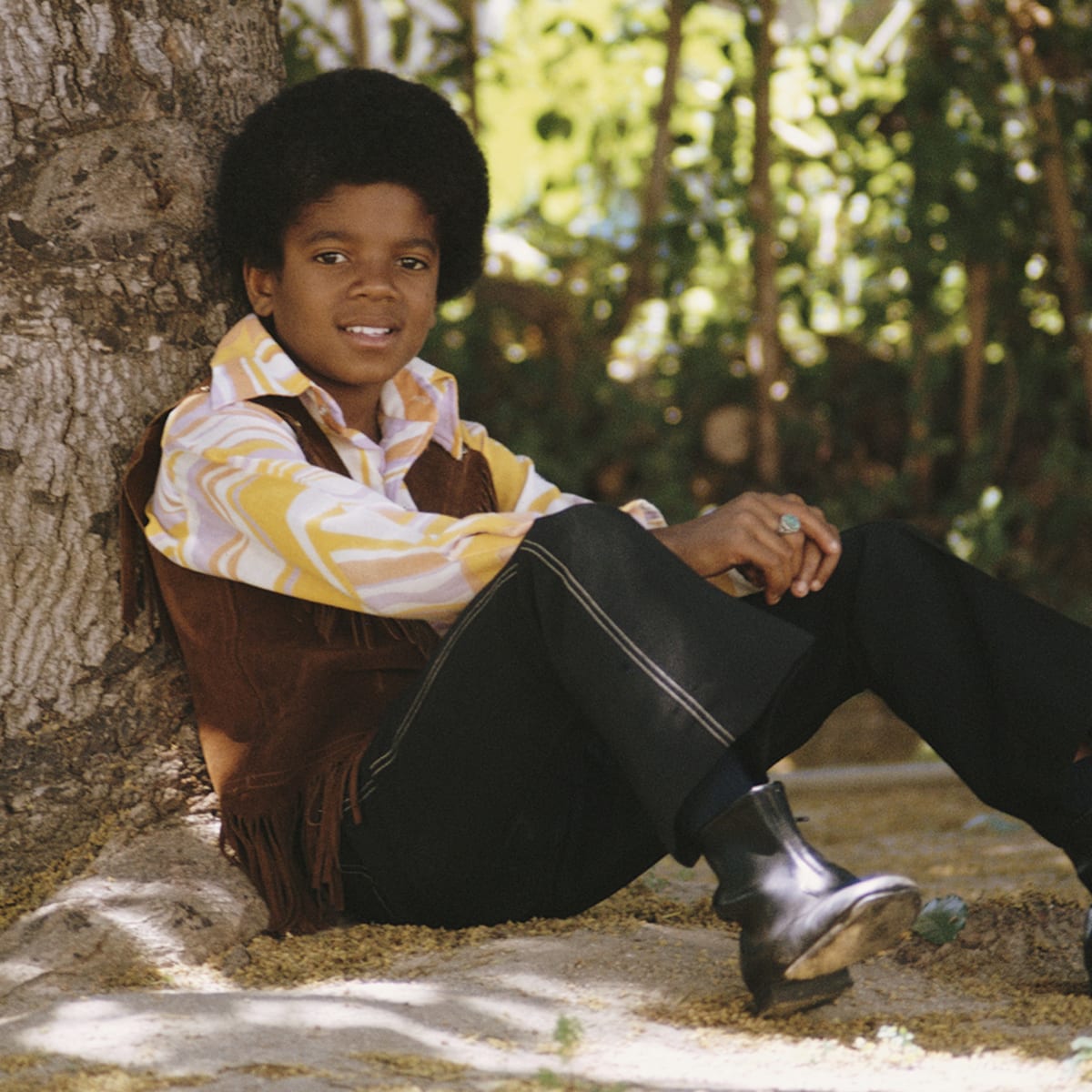 michael jackson 1958 2009 relaxes under a tree april 1970 photo by michael ochs archives getty images