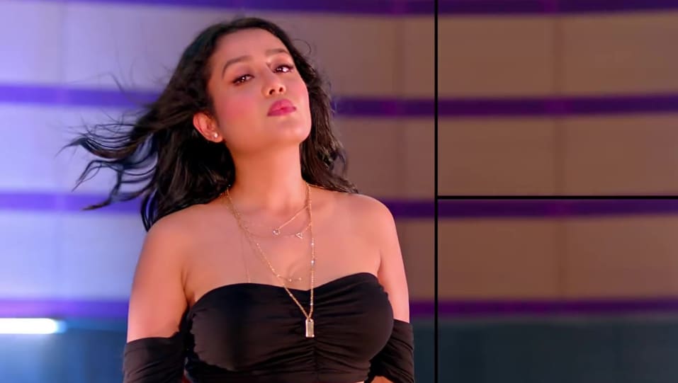 neha kakkar in lamborghini jai mummy di 2019