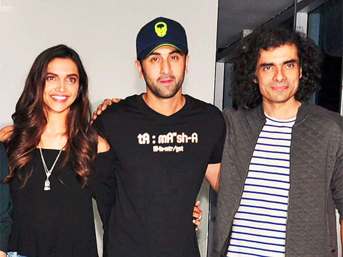 deepika padukone ranbir kapoor promote tamasha with a train trip