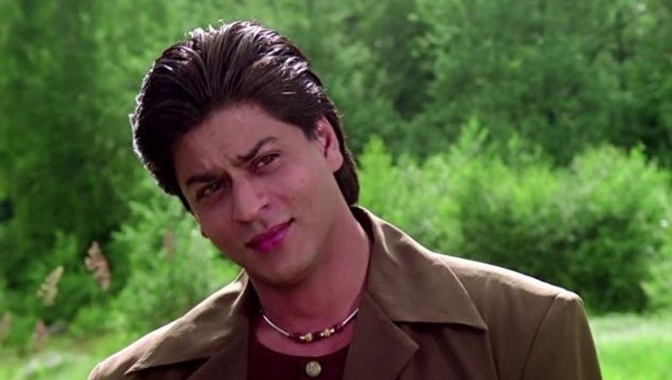 outfit of dholna dil to pagal hai 1997